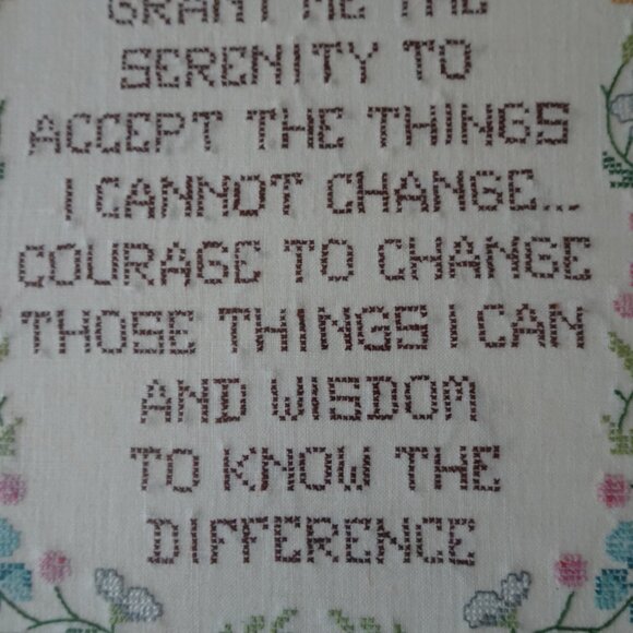 Vintage Framed Embroidery Cross Stitch "Serenity Prayer" Floral Design 17.5"x14" - Picture 6 of 15
